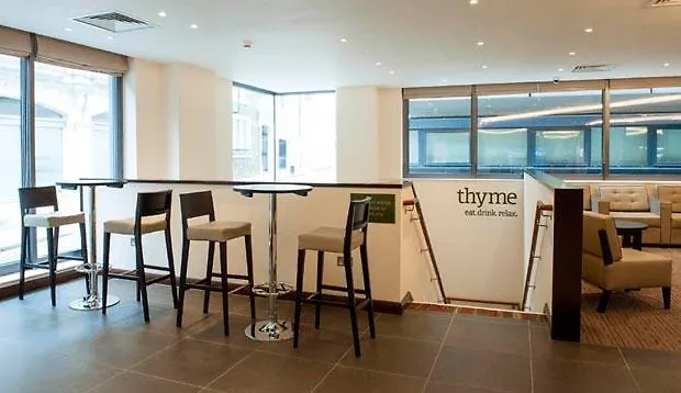 Premier Inn London Bank Отель